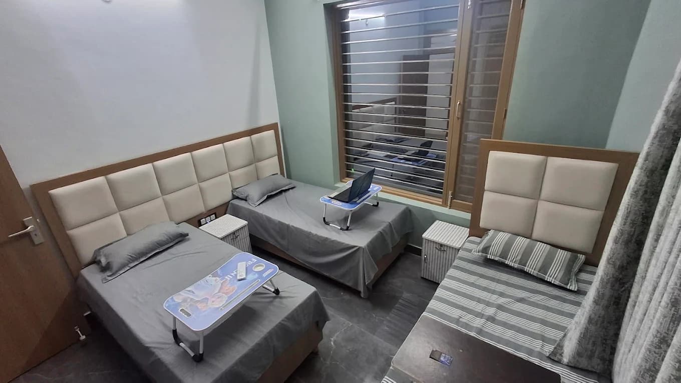 Clanza Inn Campus 3 6
